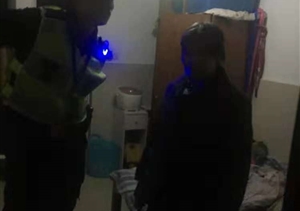 七旬老人深夜迷路，熱心特保護送回家 --五常輔警項目將迷路老人送