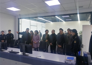 奉賢區柘林鎮領(lǐng)導一行到宗?？萍柬椖楷F場(chǎng)考察調研