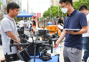 鷹飛航空公司參加周浦鎮“安全生產(chǎn)月”宣傳活動(dòng)