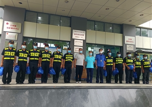 宗保公司多項目甲方領(lǐng)導慰問(wèn)公司員工